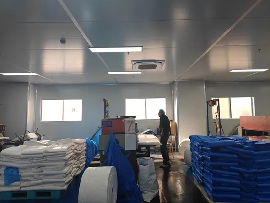 Grembiuli monouso in plastica PE personalizzati per parrucchiere